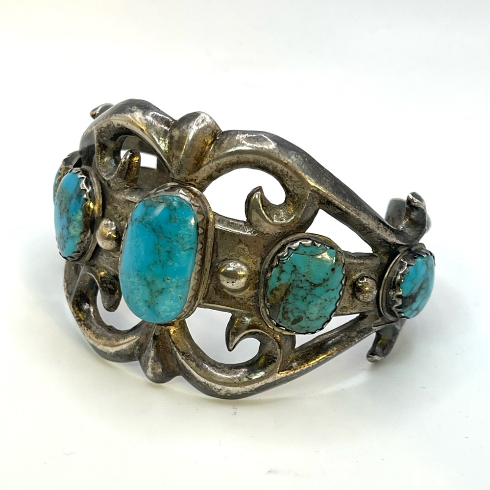 LARGE Vintage Navajo Sand Cast Silver & Kingman Turquoise Bracelet 111g 7”